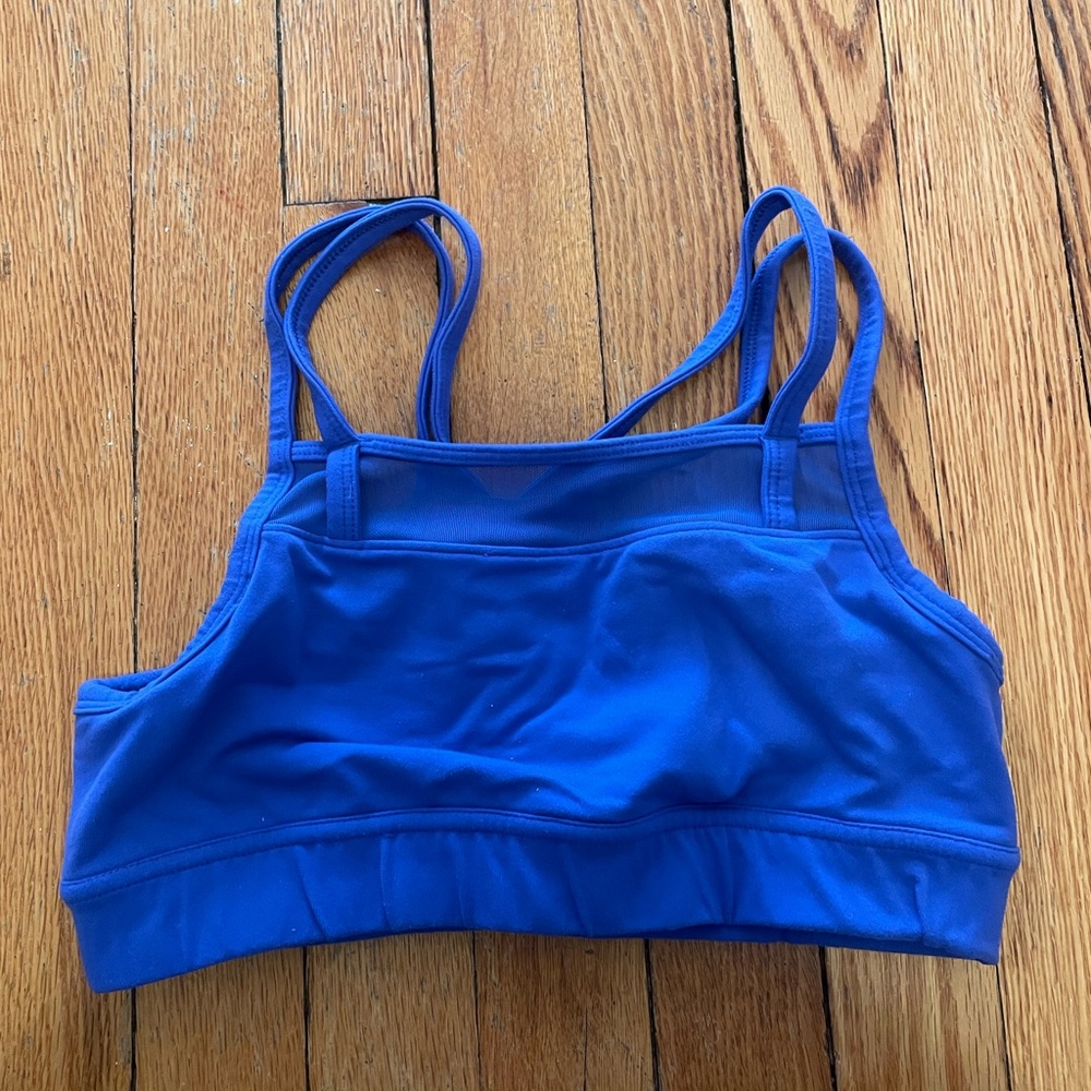 Oiselle blue sports bra
